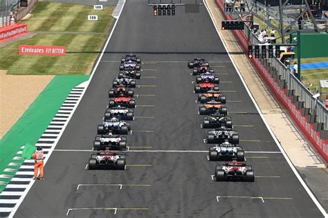 f1 race start time perth